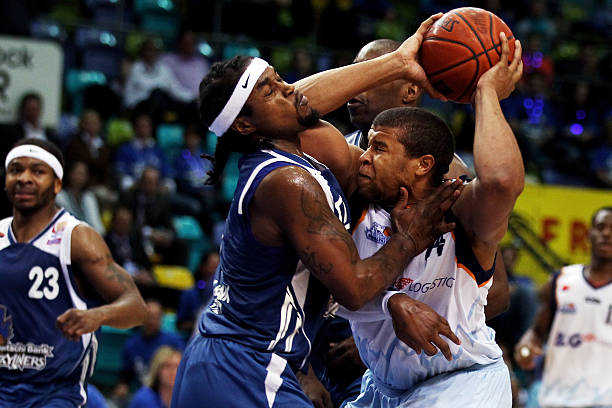 像是队友们 像是队友们