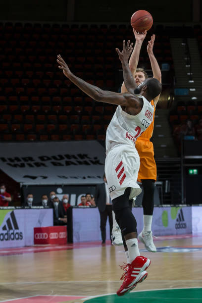 际做出决定 际做出决定